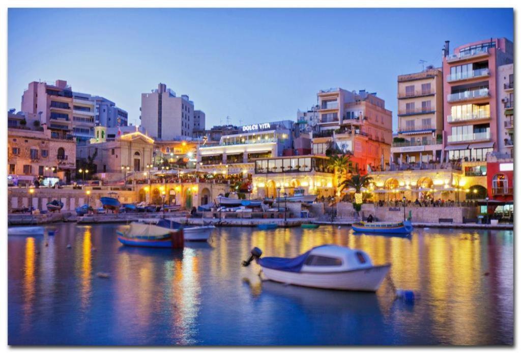 Spacious 3 Bedroom Apartment In The Heart Of St Julians Сент Джулианс Экстерьер фото