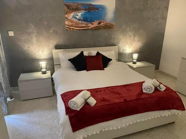 Spacious 3 Bedroom Apartment In The Heart Of St Julians Сент Джулианс Экстерьер фото