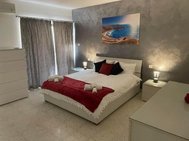 Spacious 3 Bedroom Apartment In The Heart Of St Julians Сент Джулианс Экстерьер фото