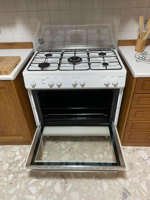 Spacious 3 Bedroom Apartment In The Heart Of St Julians Сент Джулианс Экстерьер фото
