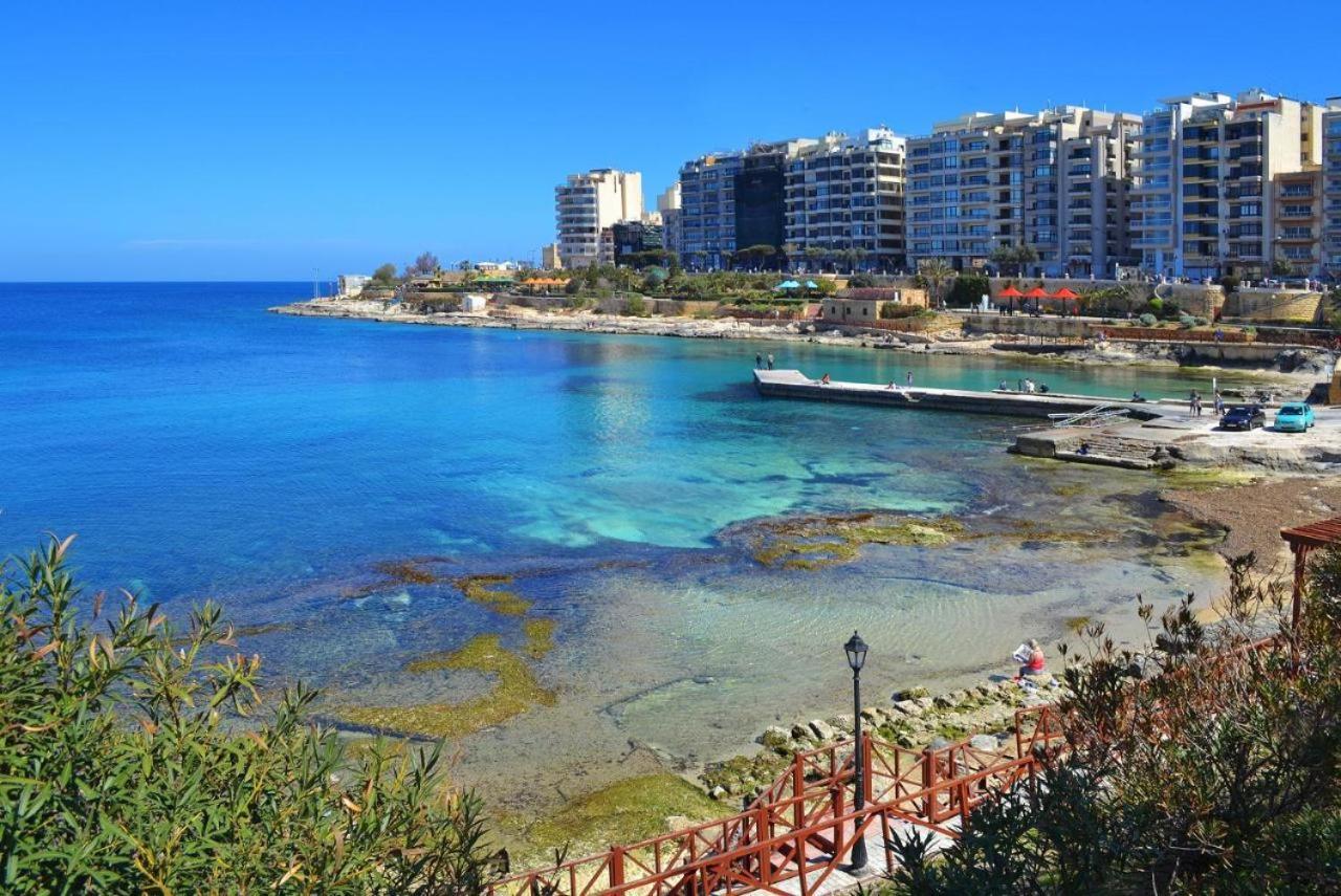 Spacious 3 Bedroom Apartment In The Heart Of St Julians Сент Джулианс Экстерьер фото