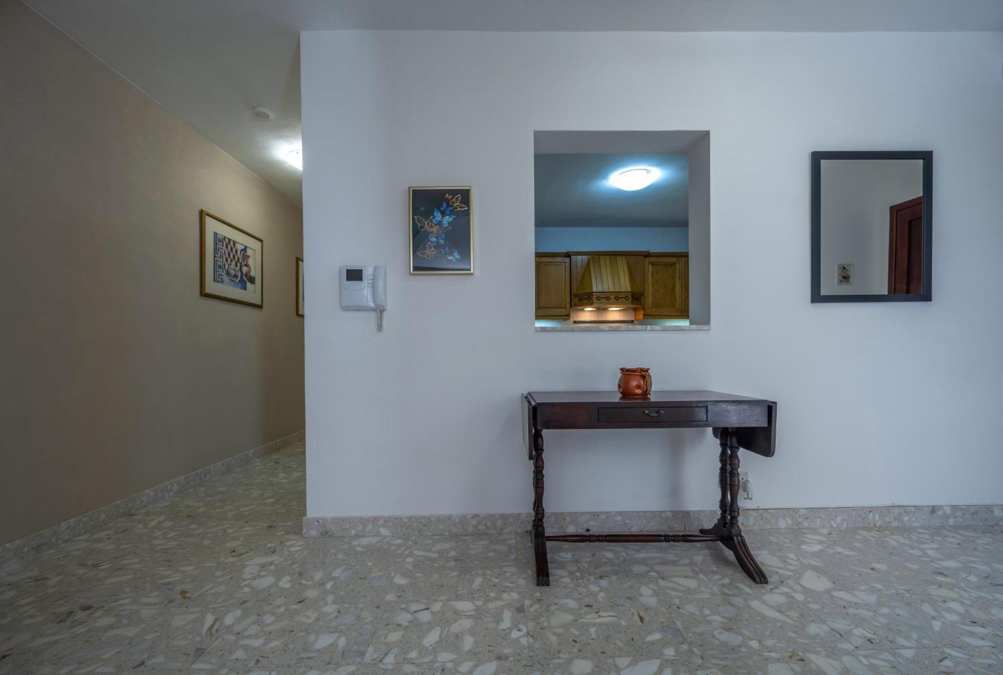 Spacious 3 Bedroom Apartment In The Heart Of St Julians Сент Джулианс Экстерьер фото