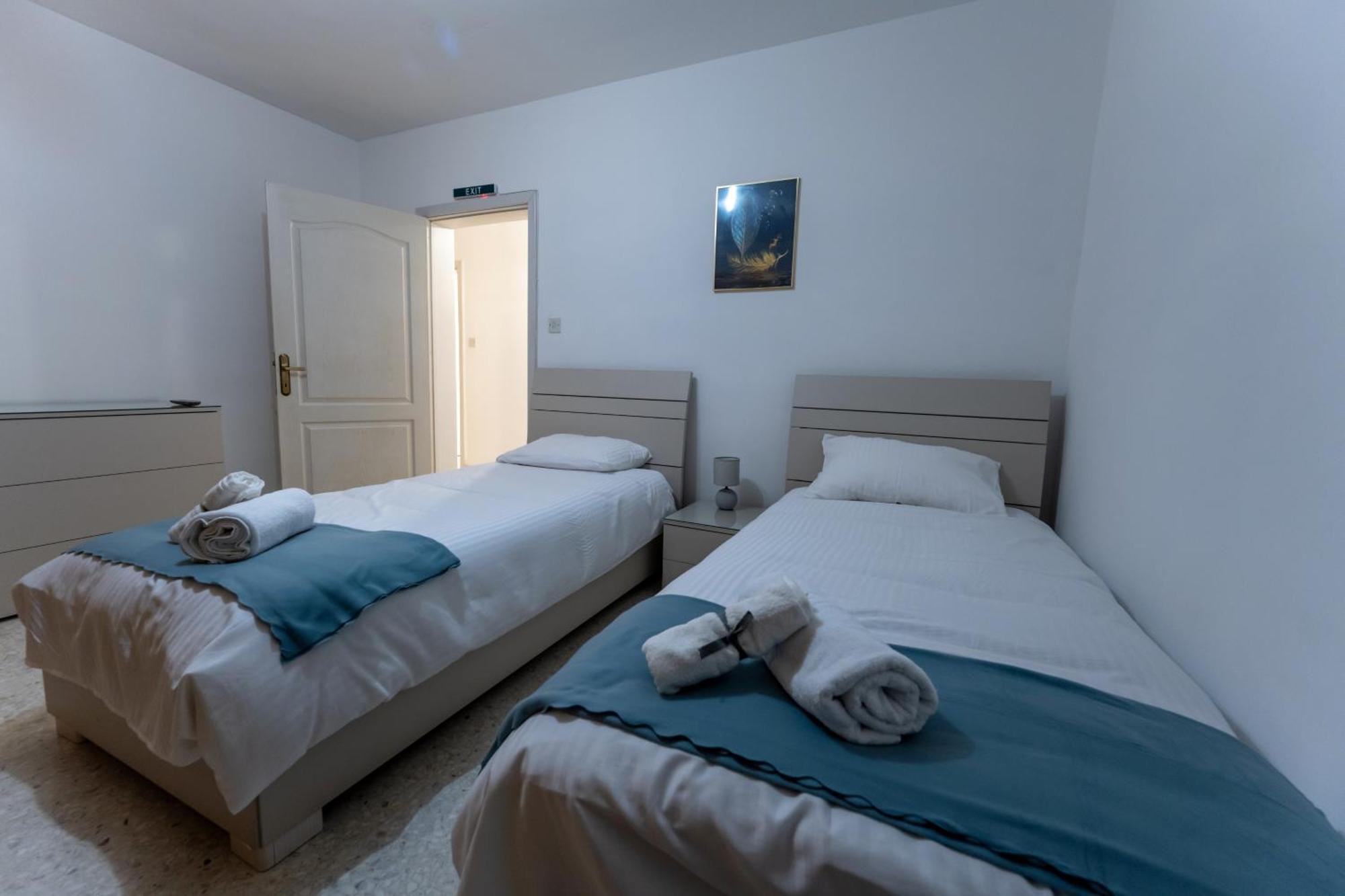 Spacious 3 Bedroom Apartment In The Heart Of St Julians Сент Джулианс Экстерьер фото